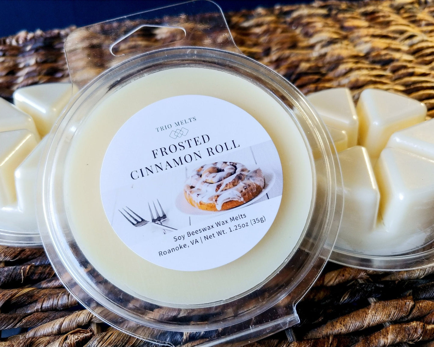 Frosted Cinnamon Roll - Trio Melts